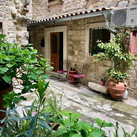 Apartment Venus Of The Palace - New Renovated Split Extérieur photo